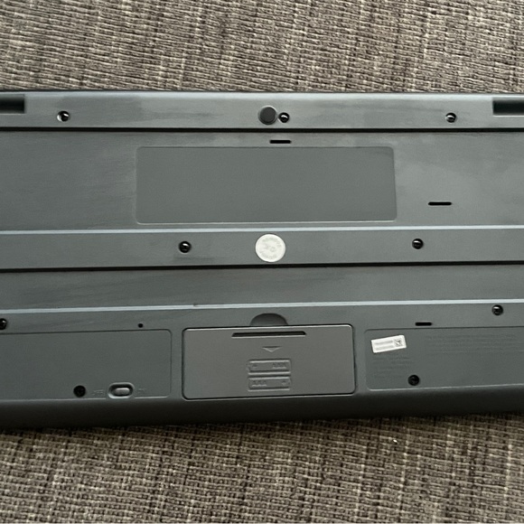 Logitech Wireless Computer Keyboard - Picture 2 of 7